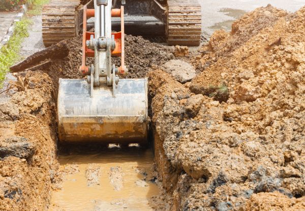 Water Line Digging in Aurora
